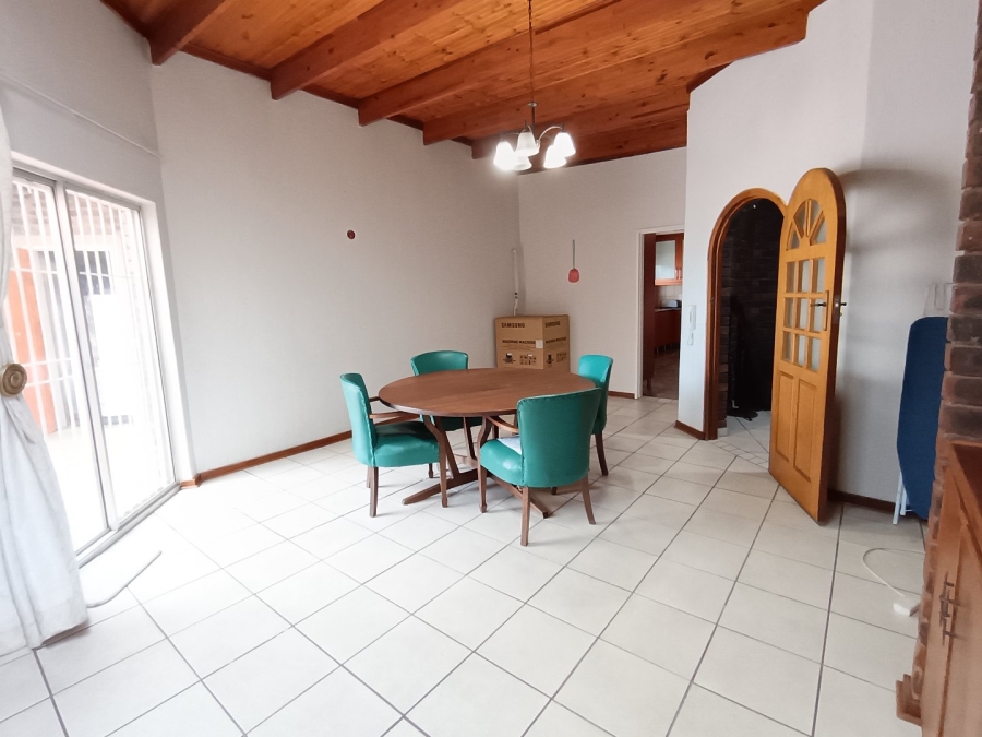 5 Bedroom Property for Sale in Universitas Ridge Free State